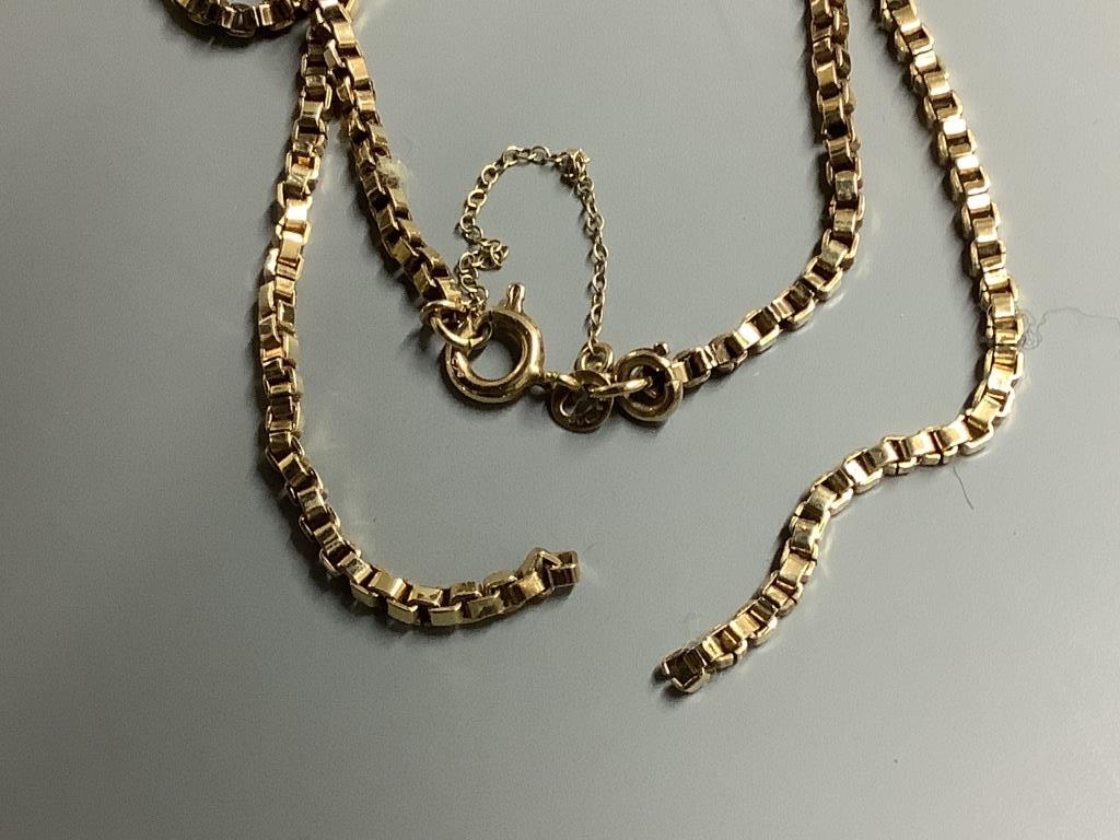 Two 9ct gold chain necklaces, 22.4g (one broken)
